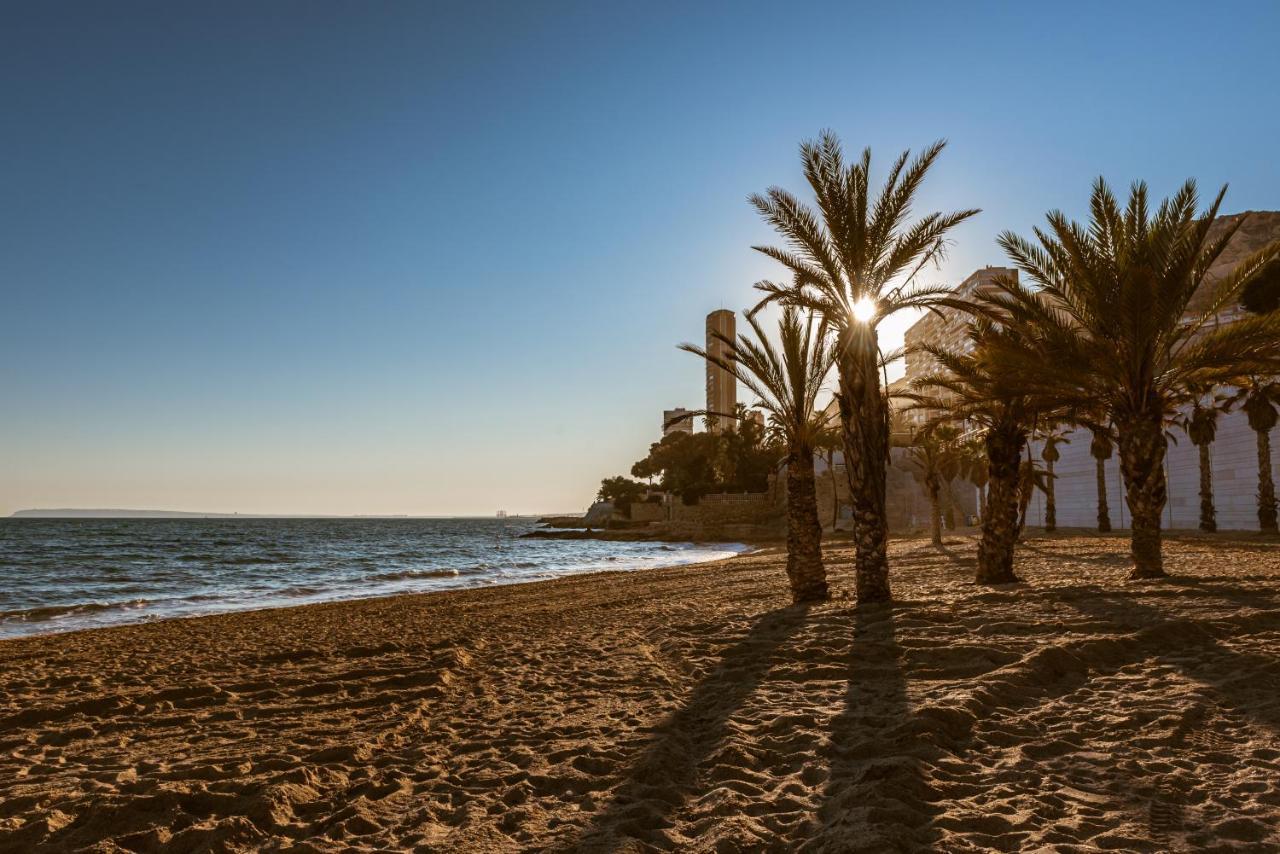 Modern Sea Front Sea Waves Apartment Alicante Exterior foto